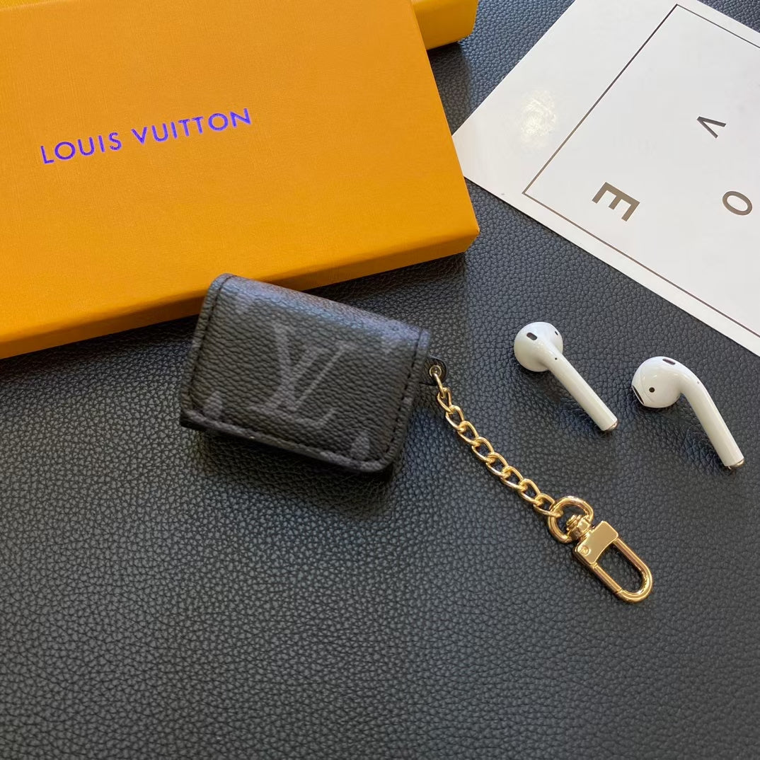 Collezione di custodie AirPods di lusso ispirate a LV con attacco a catena