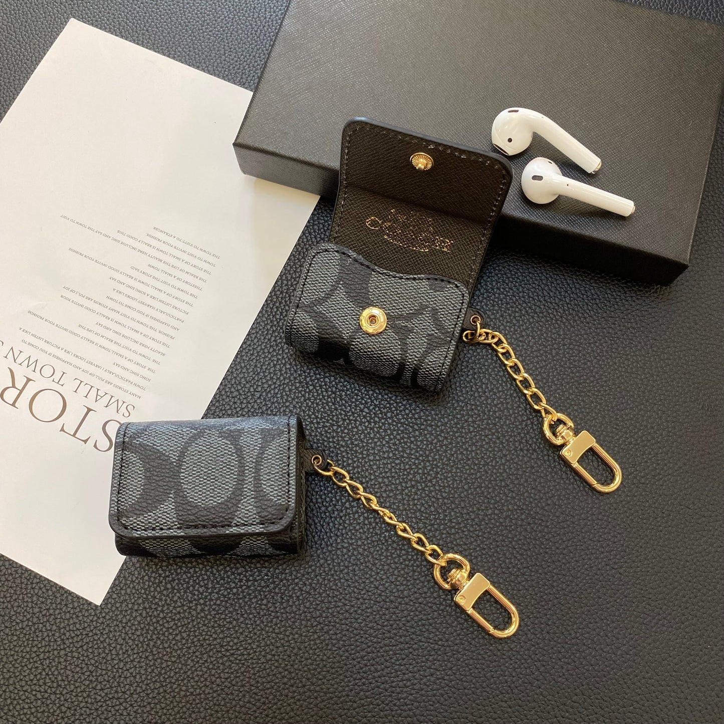 Custodie AirPods Pro di lusso Coach nere - YH240425