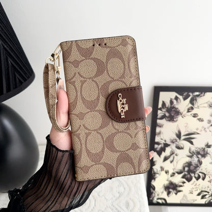 Coach iPhone Hülle Lederflip Hülle mit Kartenhalter Brown-Ptk241622