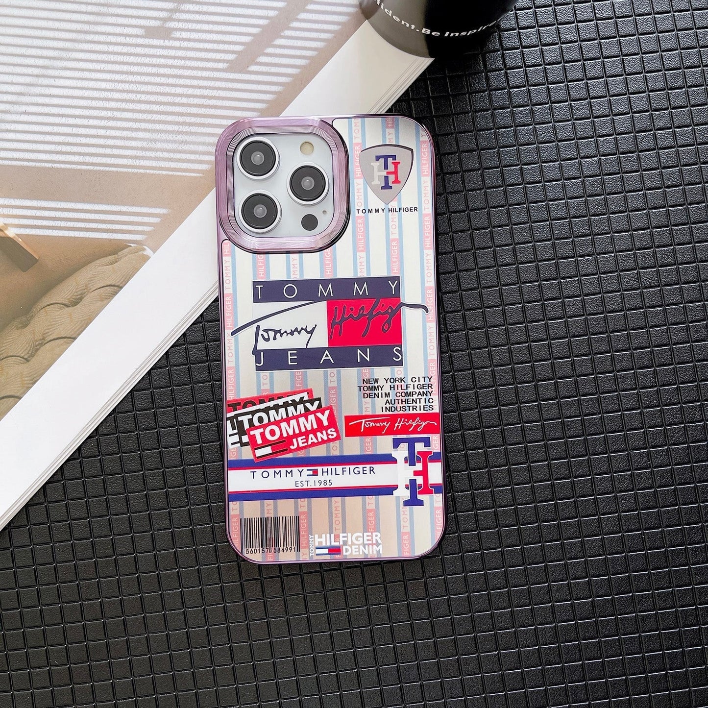 TOMMY iPhone case A33  A34