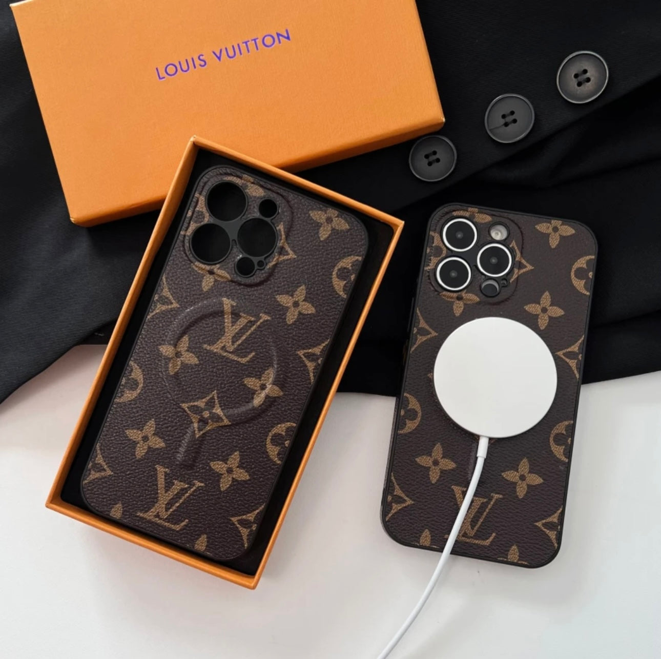 NEW LV  Shine x Mono iPhone Case (MagSafe)